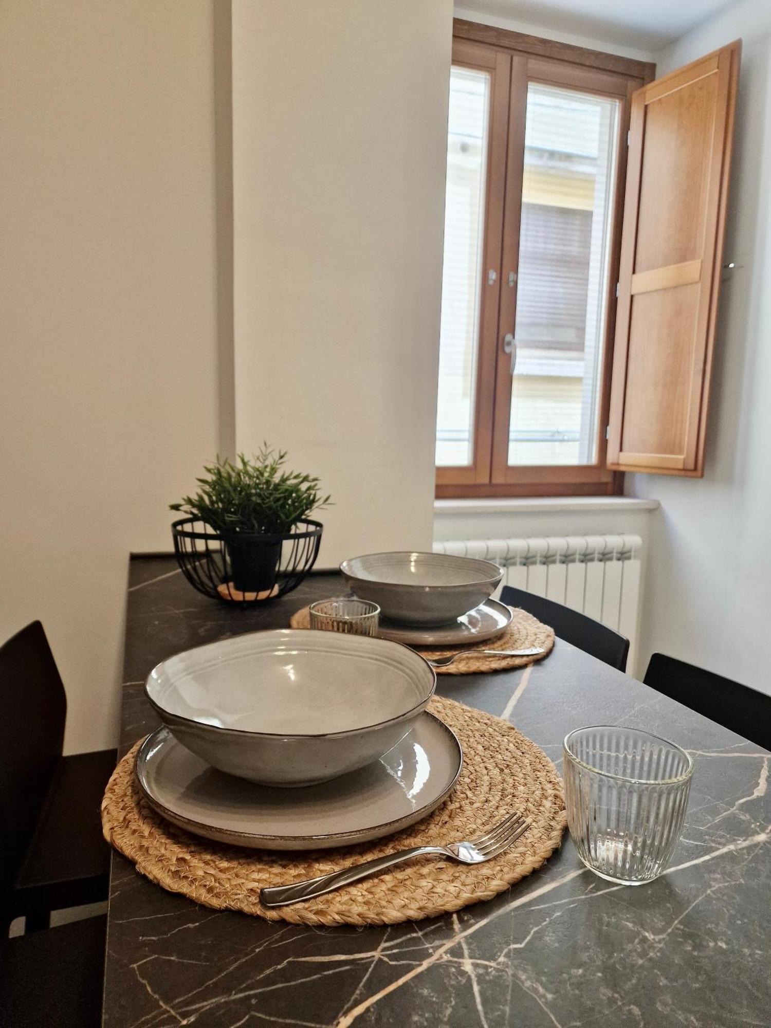 Al Centro Del Centro Apartment By Tramonti L'Aquila Ngoại thất bức ảnh